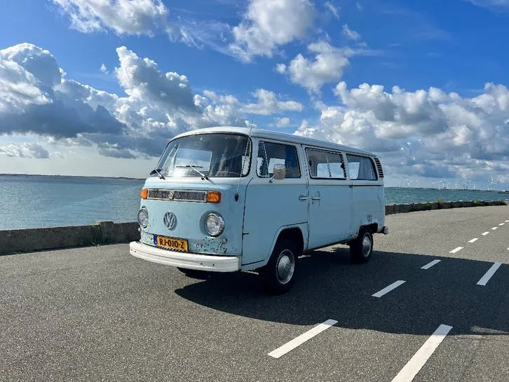Volkswagen T2B