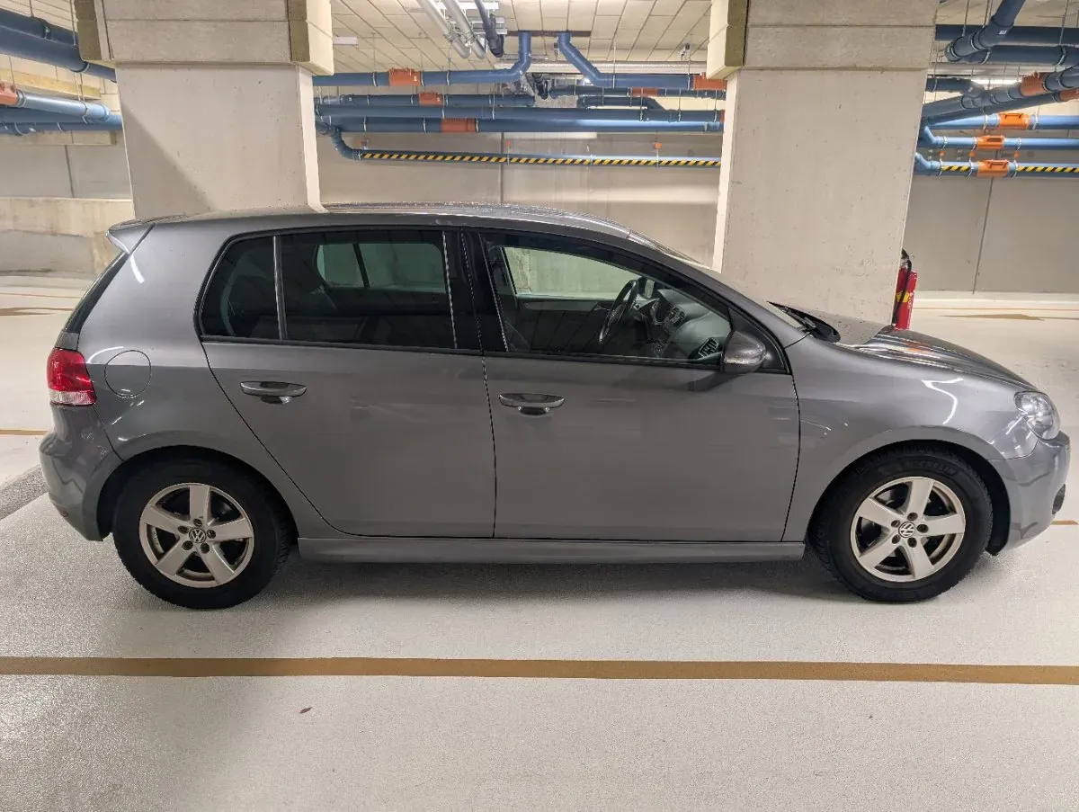 Volkswagen Golf 2011 photo 3