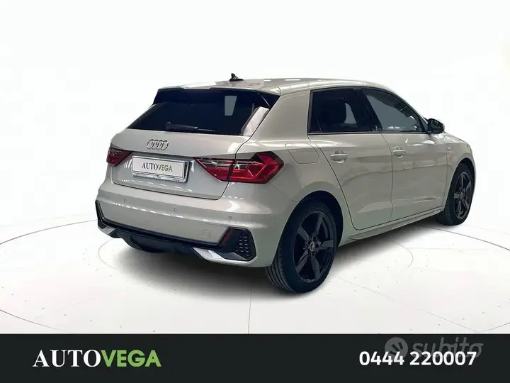 Audi A1 2024 photo 4