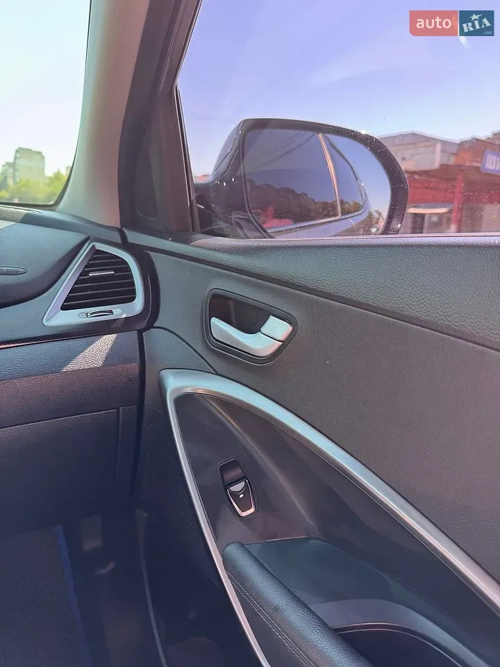 Hyundai Santa Fe 2016 photo 2