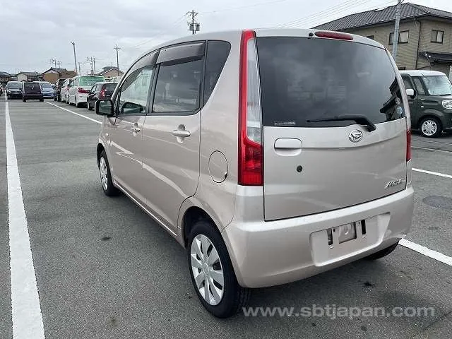 Daihatsu Move 2009 photo 3