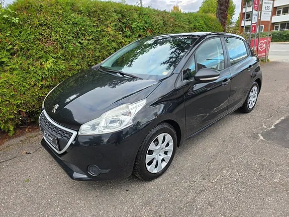 Peugeot 208 2014 photo 2