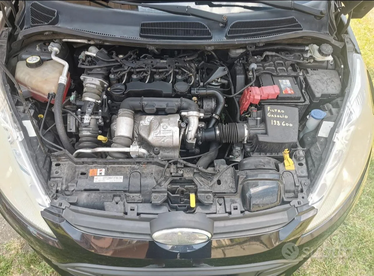 Ford Fiesta 2010 photo 4