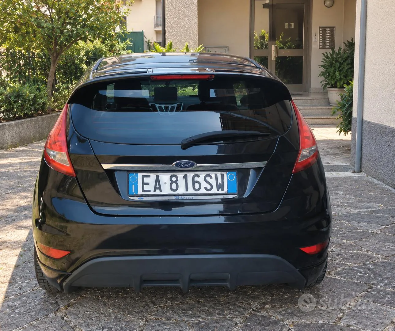 Ford Fiesta 2010 photo 2