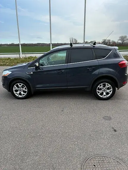 Ford Kuga 2013 photo 2