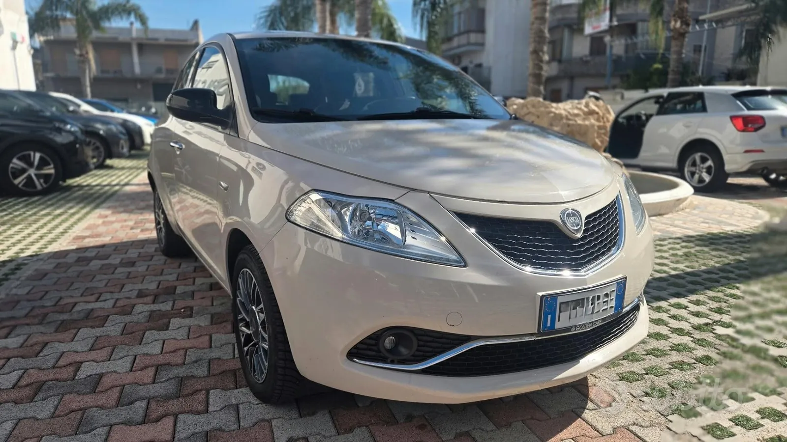 Lancia Ypsilon