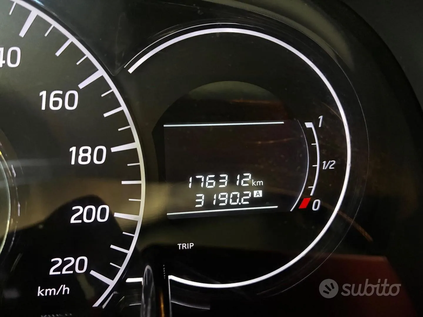 Nissan Note 2014 photo 5