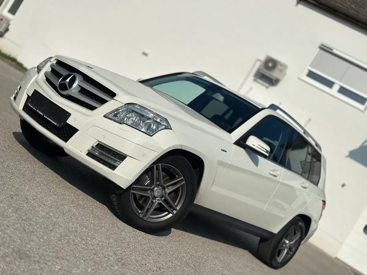 Mercedes-Benz Glk Class 2011 photo 2