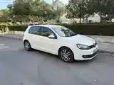 Volkswagen Golf 2011 photo 3