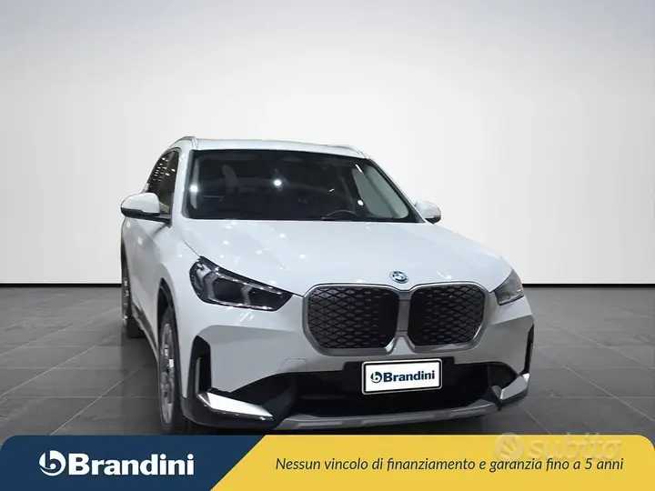 BMW Ix1 2025 photo 4