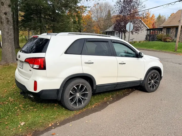 Kia Sorento 2014 photo 2