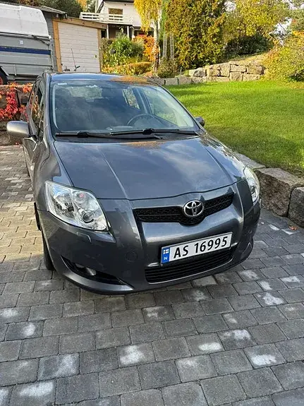 Toyota Auris 2008 photo 2