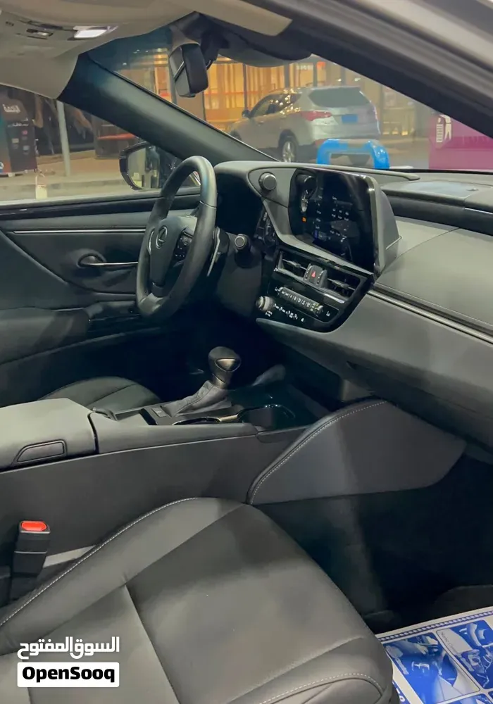 Lexus Es 350 2025 photo 4