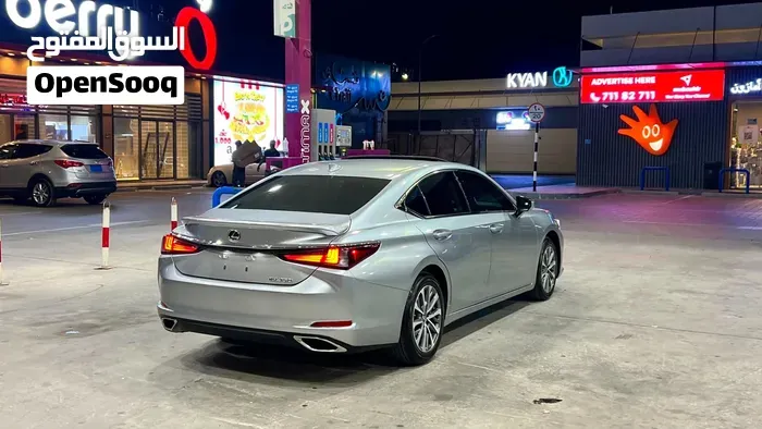 Lexus Es 350 2025 photo 2