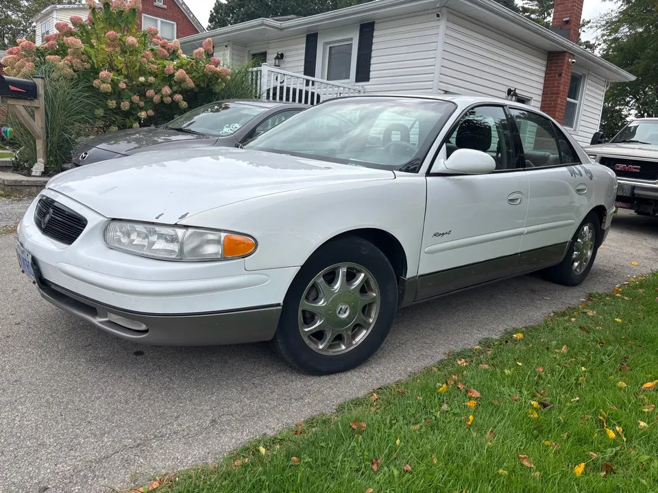 Buick Regal 1998 photo 3