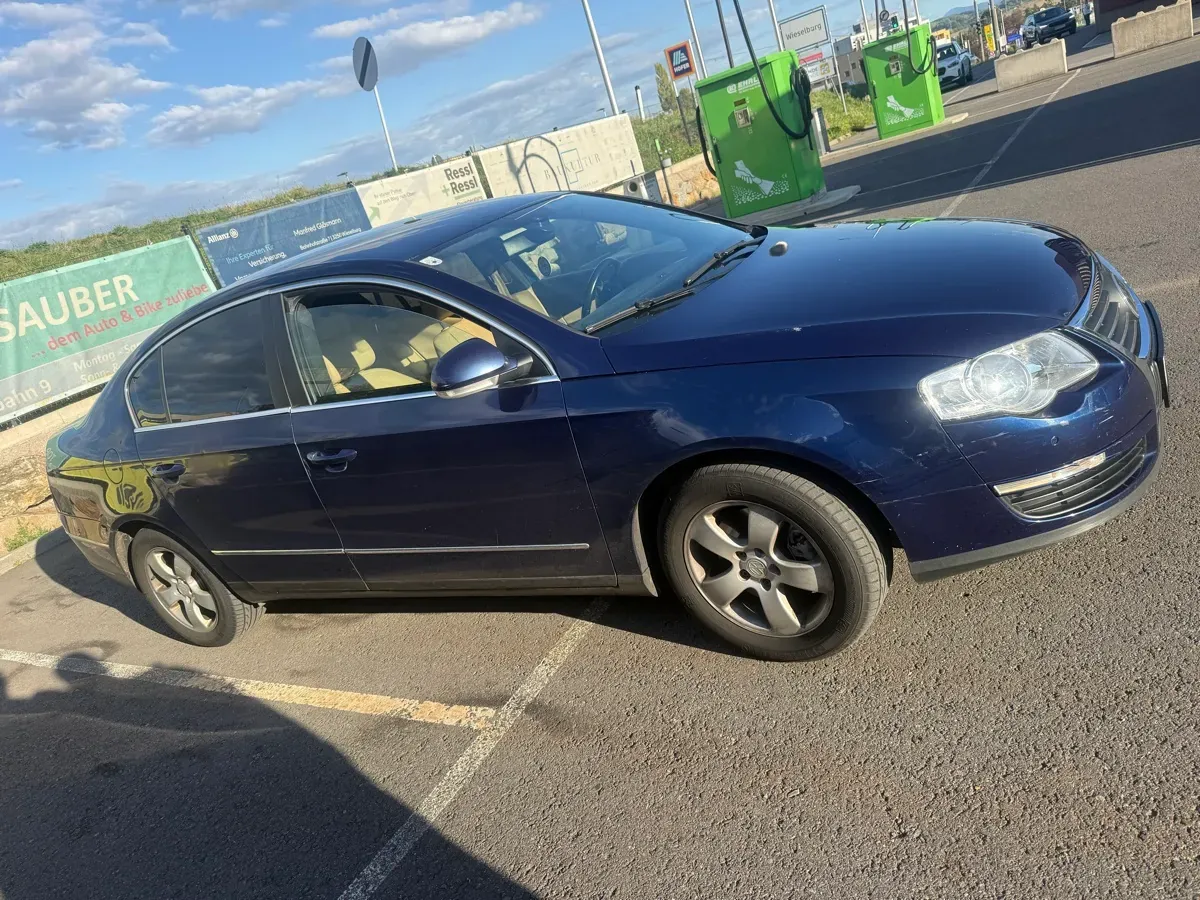 Volkswagen Passat 2005 photo 2