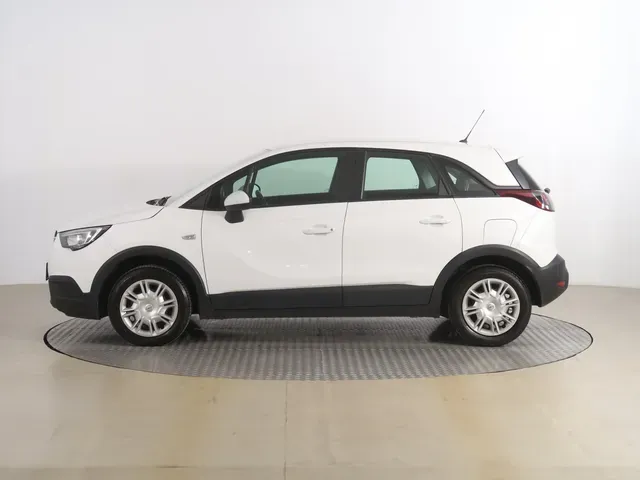 Opel Crossland 2020 photo 2