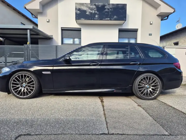 BMW 5 Series 2013 photo 2