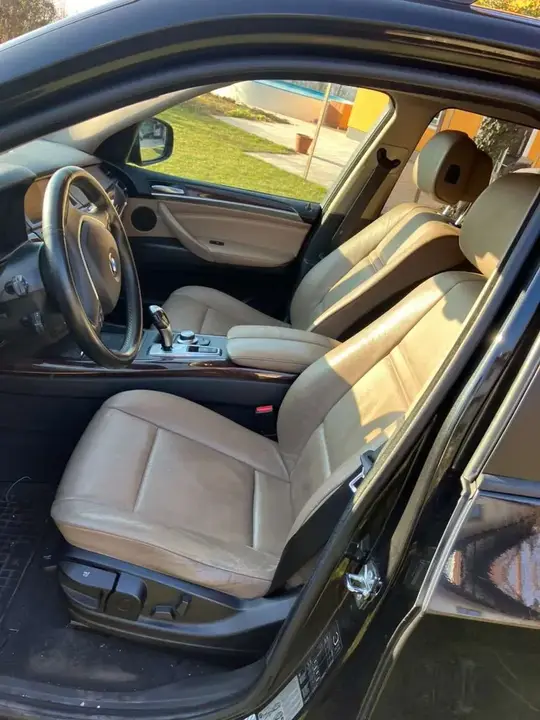 BMW X5 2008 photo 2