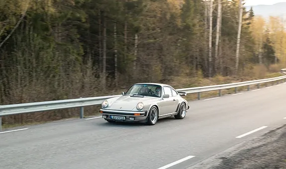 Porsche 911 1980 photo 3