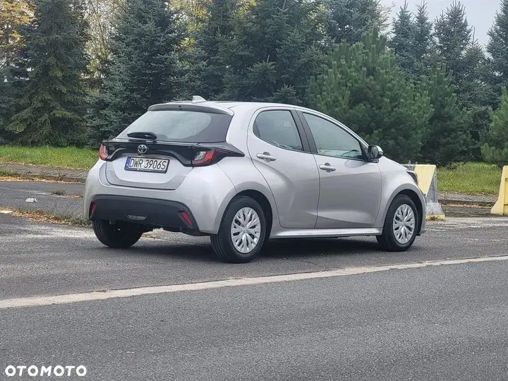 Toyota Yaris 2023 photo 4
