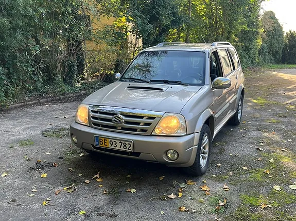 Suzuki Grand Vitara 2004 photo 2