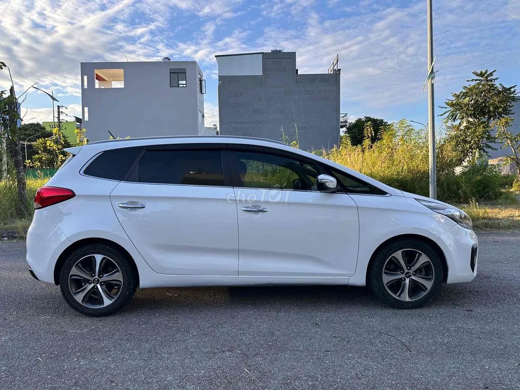 Kia Rondo 2016 photo 3