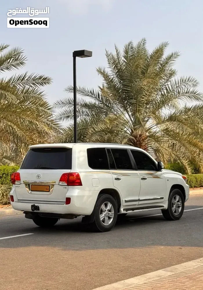 Toyota Land Cruiser 2010 photo 3