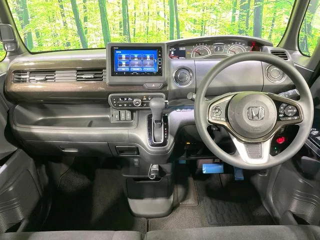 Honda N-Box 2021 photo 2