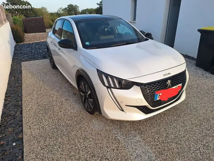 Peugeot 208 2020 photo 3