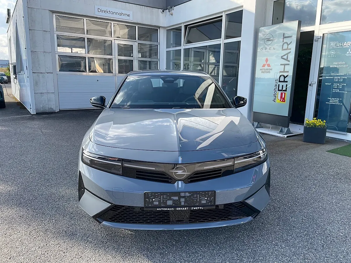 Opel Astra photo 3