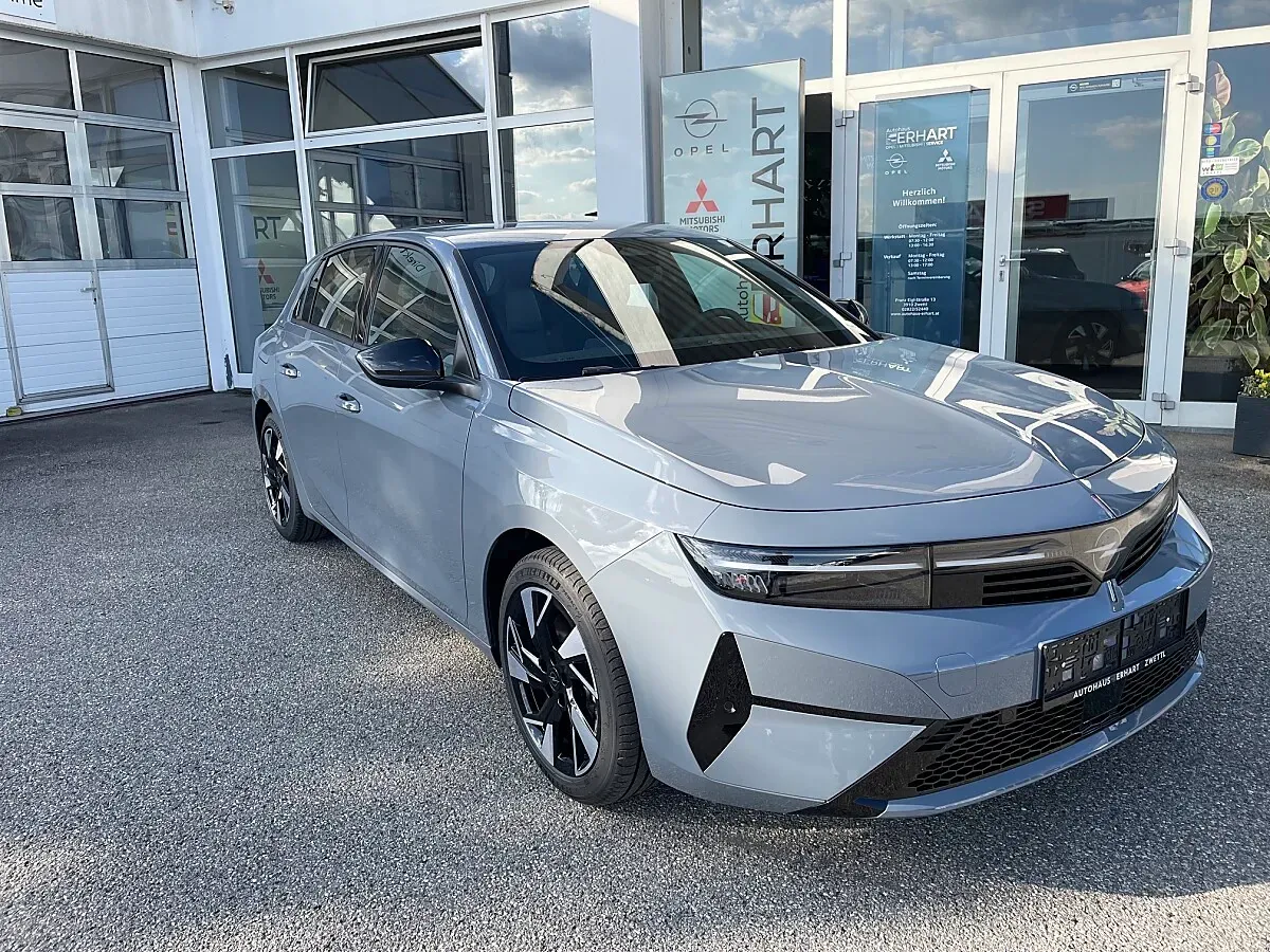 Opel Astra photo 2
