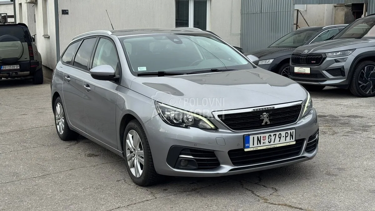 Peugeot 308 2018 photo 2