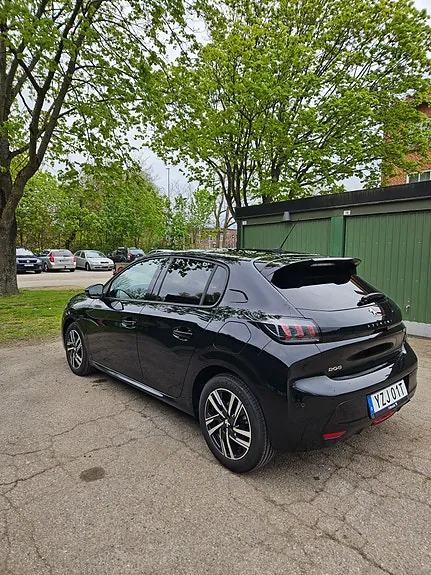Peugeot 208 2023 photo 2