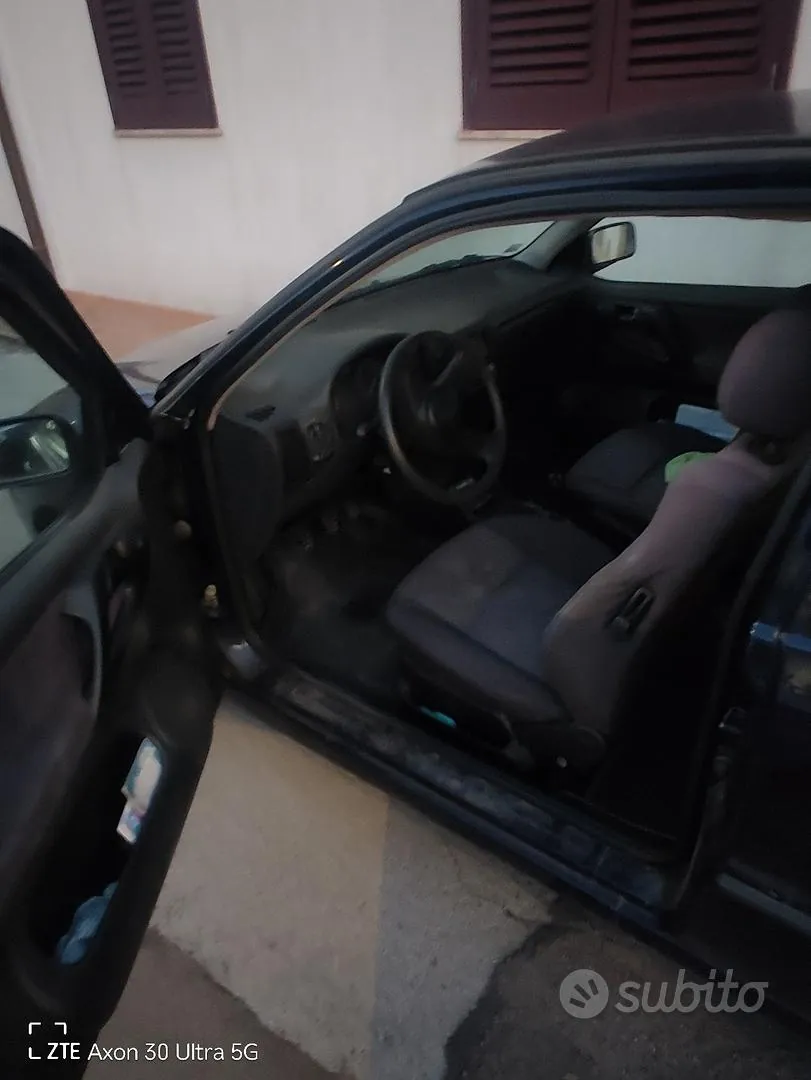 Volkswagen Polo 1998 photo 4
