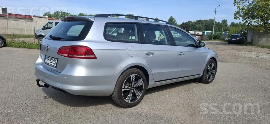 Volkswagen Passat 2011 photo 3