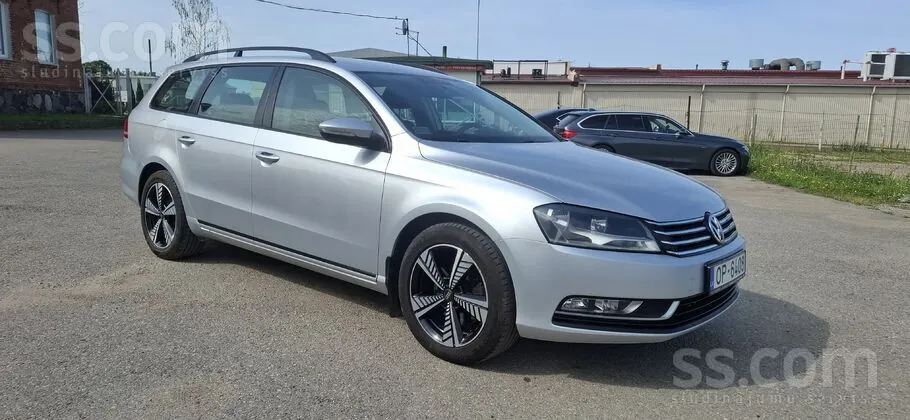 Volkswagen Passat 2011 photo 2