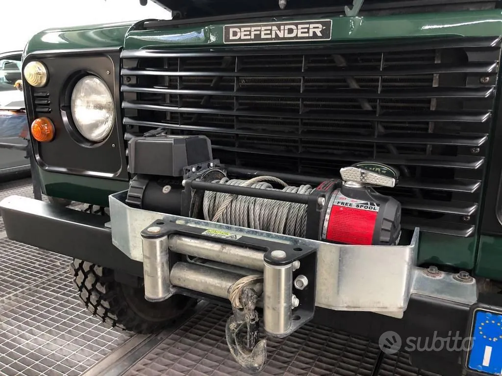 Land Rover Defender 2005 photo 5