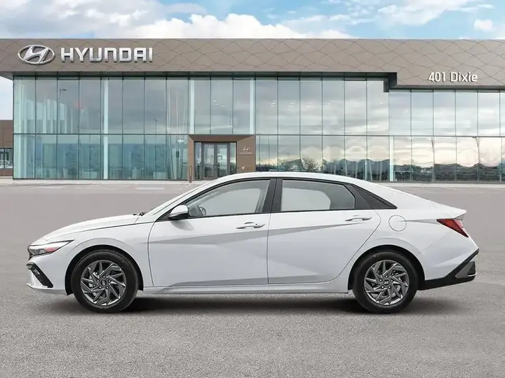 Hyundai Elantra 2026 photo 3