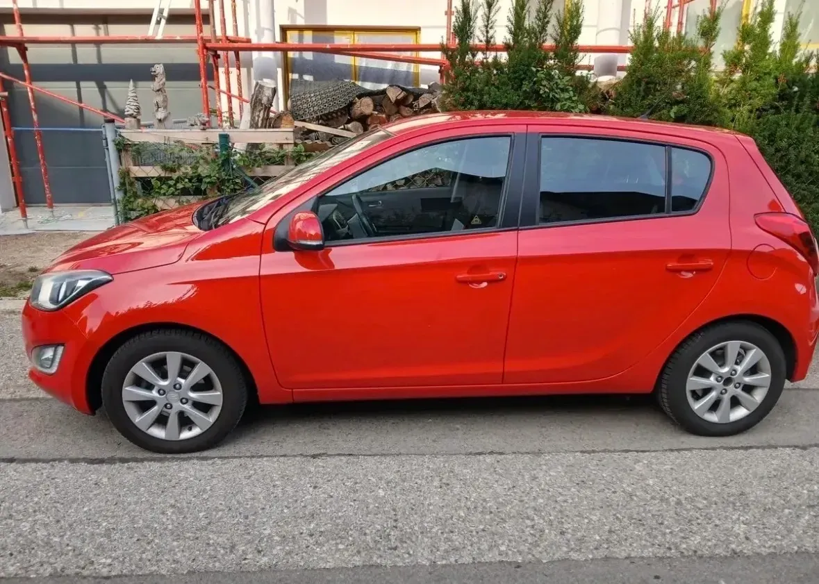 Hyundai I20 2013 photo 2