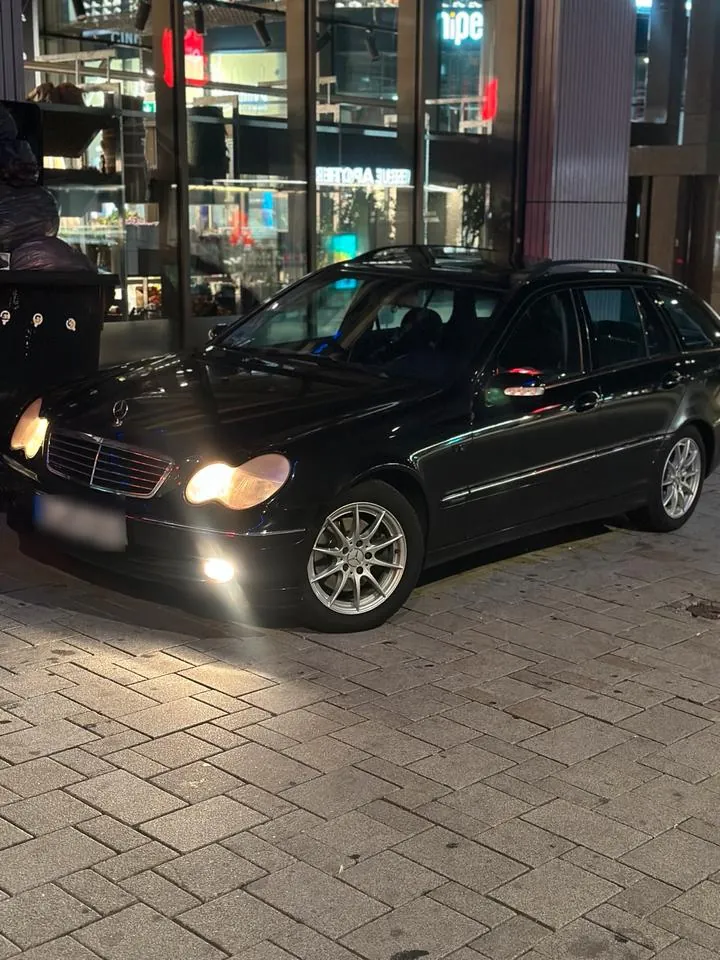 Mercedes-Benz W203
