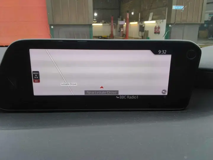 Mazda Mazda3 2019 photo 2