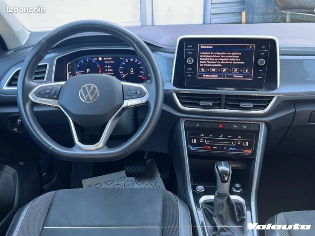 Volkswagen T-Roc 2023 photo 3