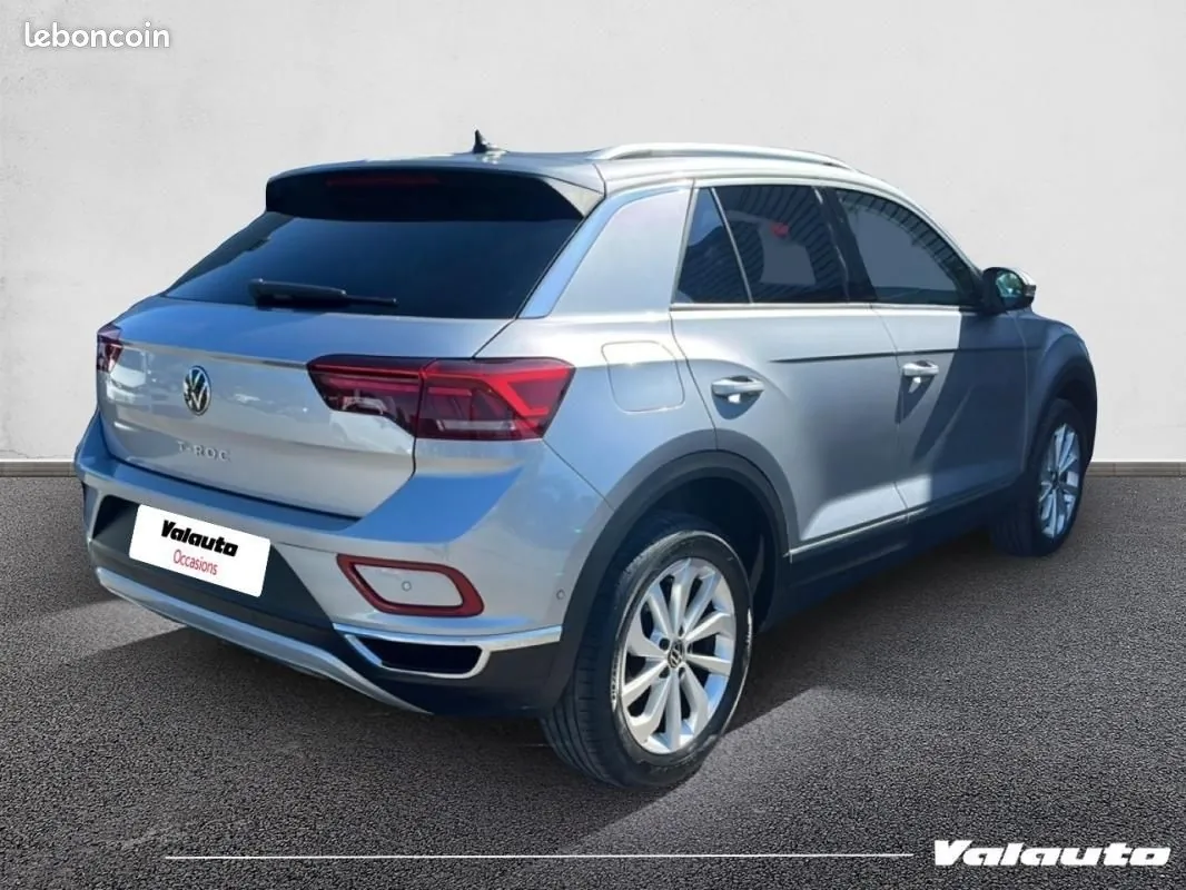 Volkswagen T-Roc 2023 photo 2
