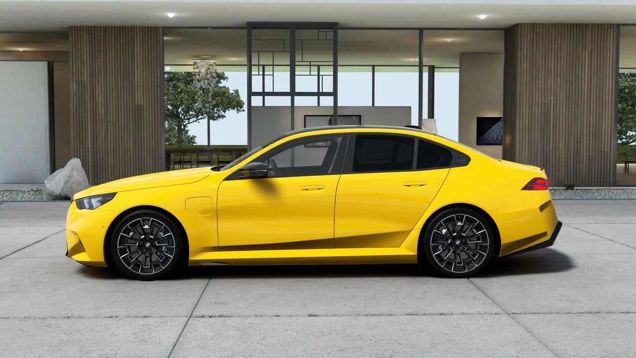 BMW M5 photo 4