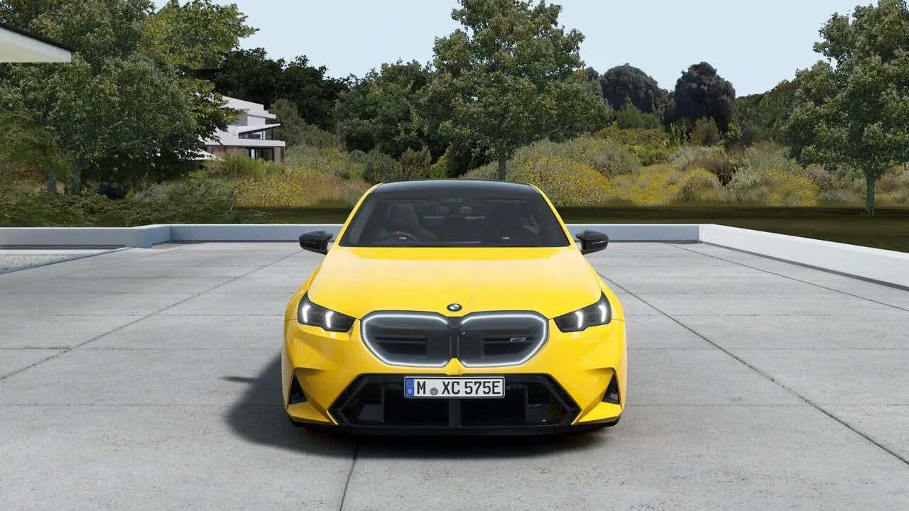 BMW M5 photo 2