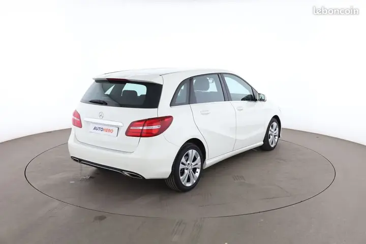 Mercedes-Benz B-Class 2017 photo 3