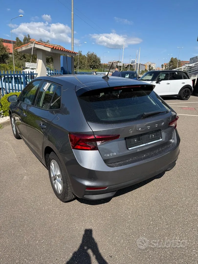 Skoda Fabia 2022 photo 4