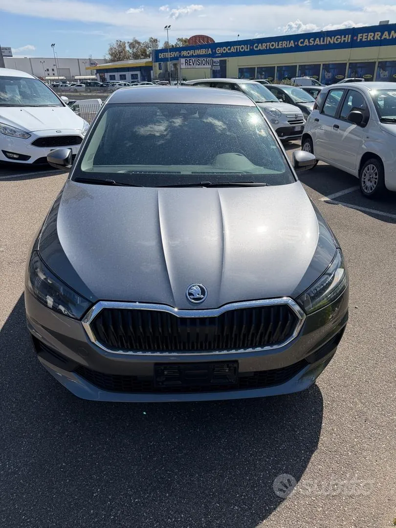 Skoda Fabia 2022 photo 2