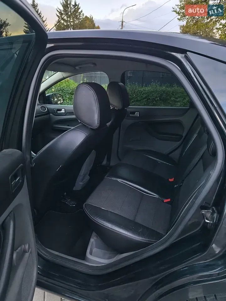 Ford Focus 2008 photo 2